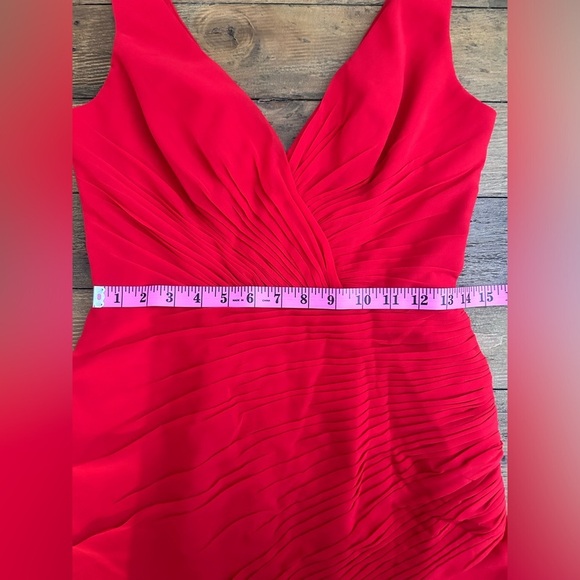 Mac Duggal Red Ruffle Asymmetric Ruched
Sheath Dress Size Wedding Flattering - Picture 8 of 12